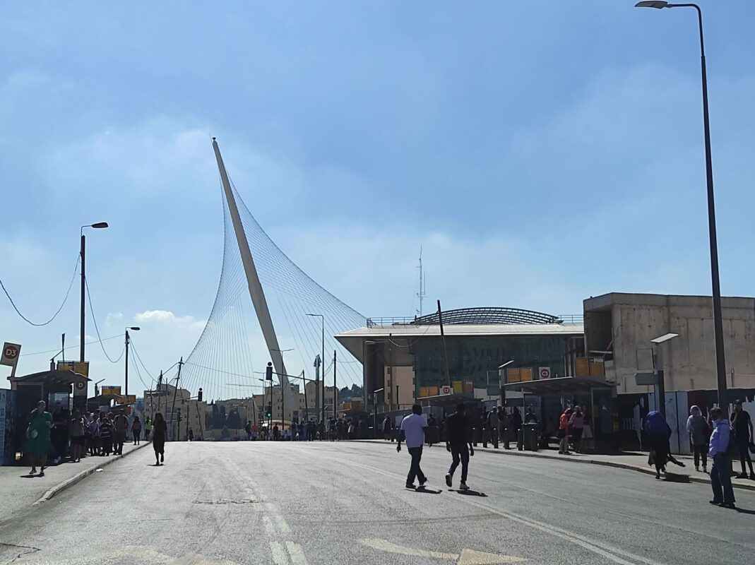 10 כביש 1 והכניסה לעיר סגורים - למי אכפת. ברוך הבא אחינו יוסף! 🇺🇸