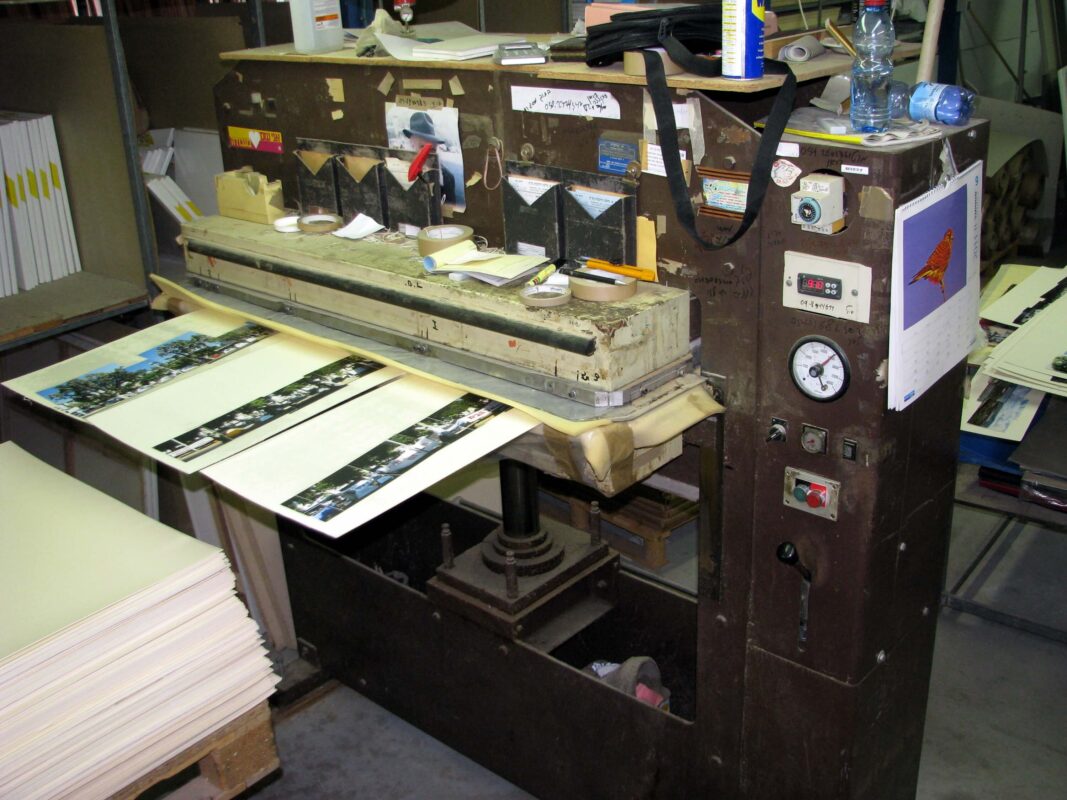 למינציה בתנור