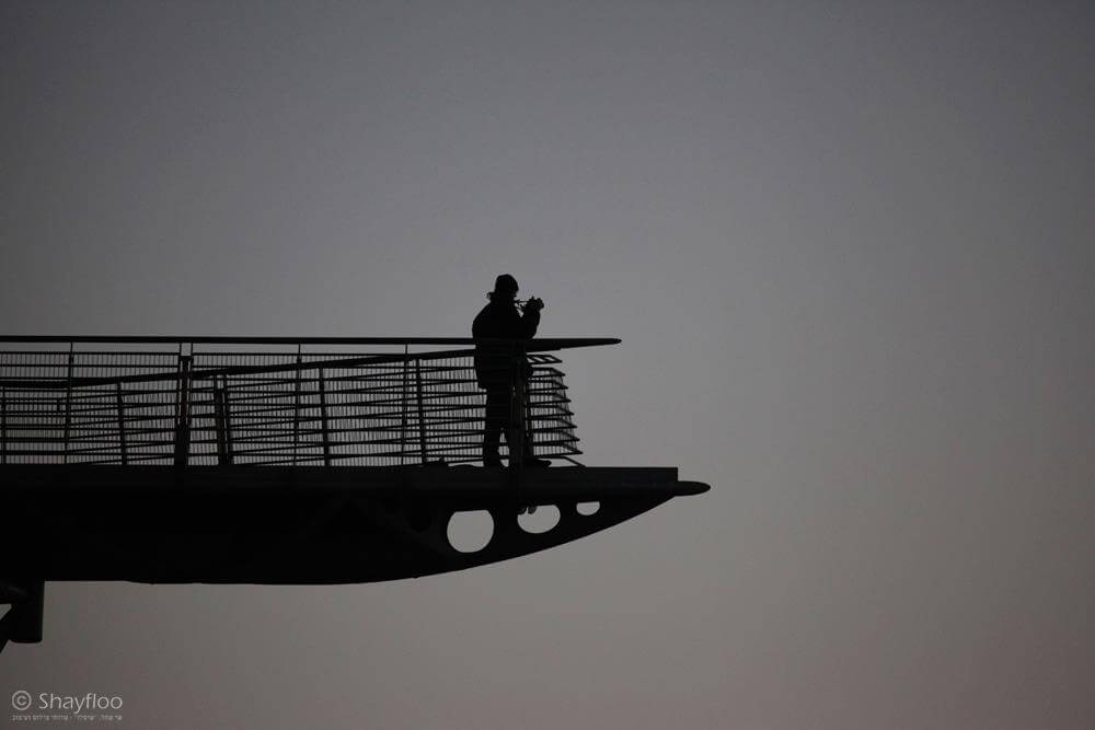 שי שחר תפס אותי בדמדומים