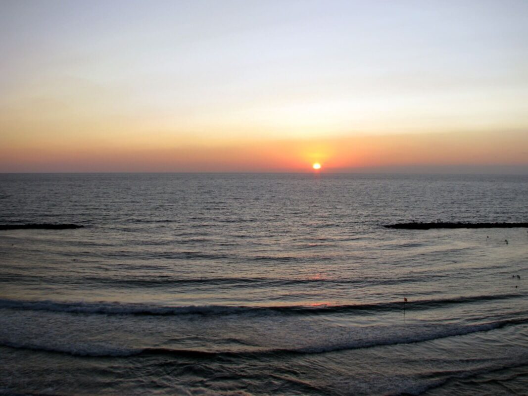 השקיעה ביום הארוך בשנה, 21 ביוני