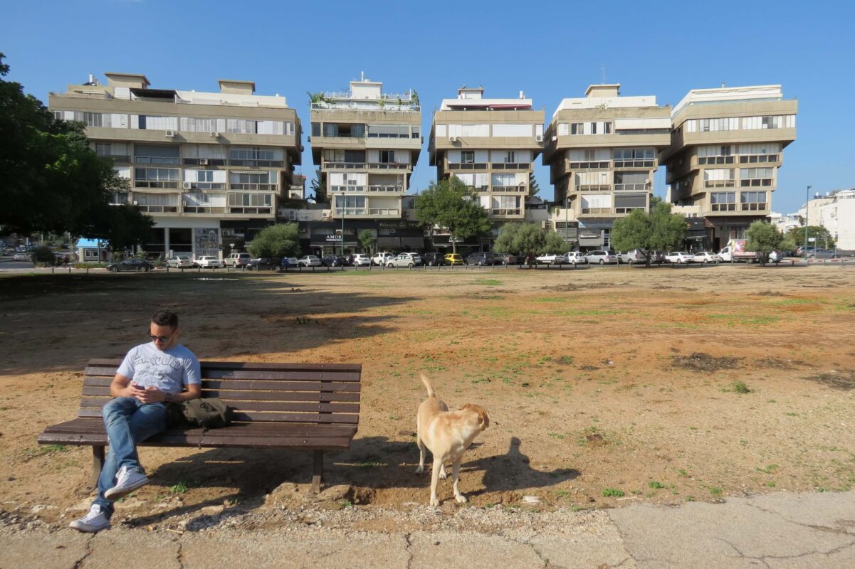 השורק וכלבו