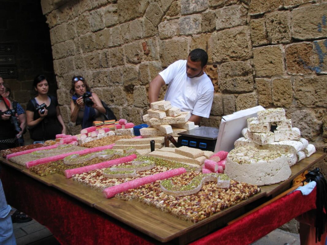 ממתקים טעימים