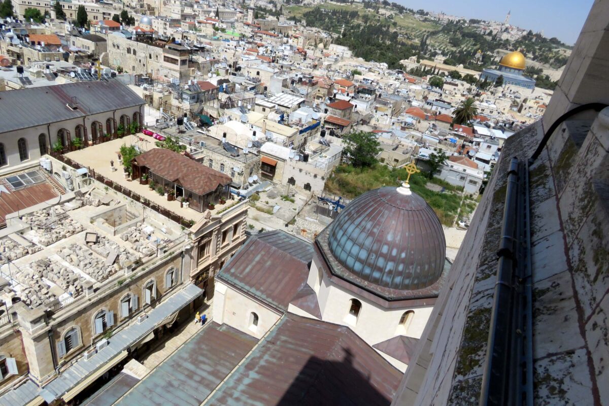 כיפה זהובה וכיפה חלודה