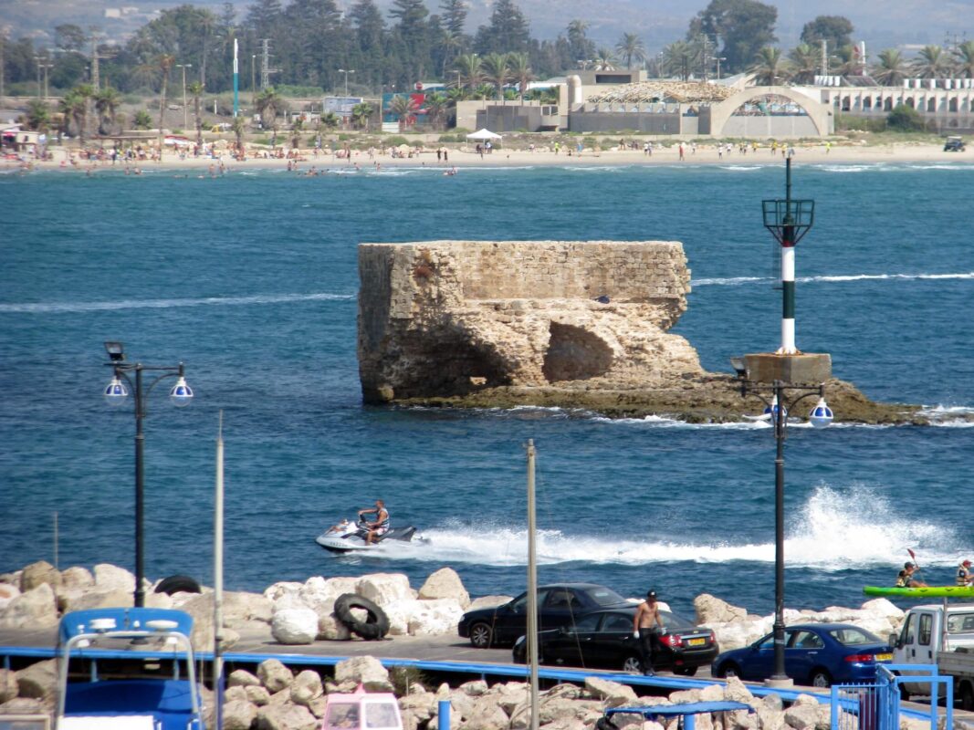 שארית חומה טרופה