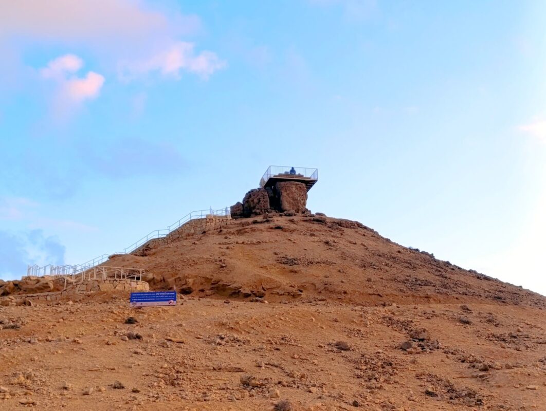 מפה פחות רואים את הגמל