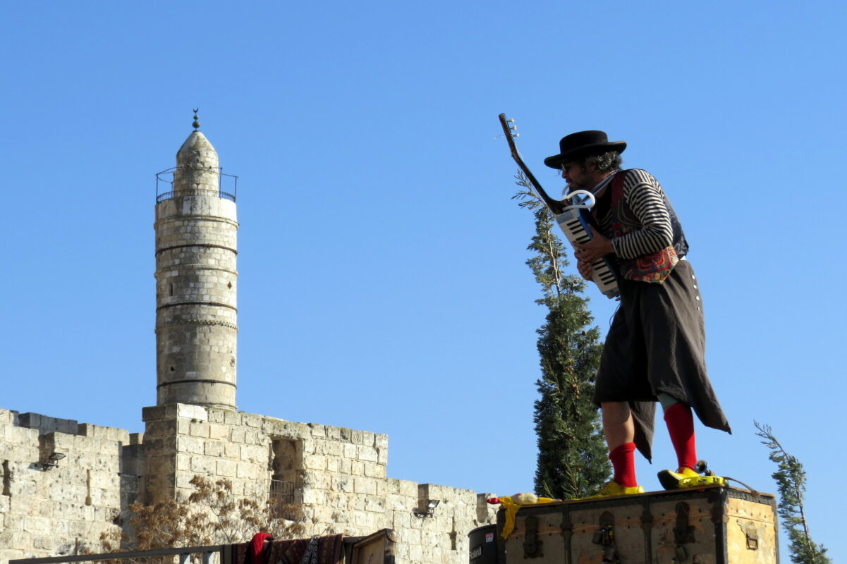 מי יותר גבוה?