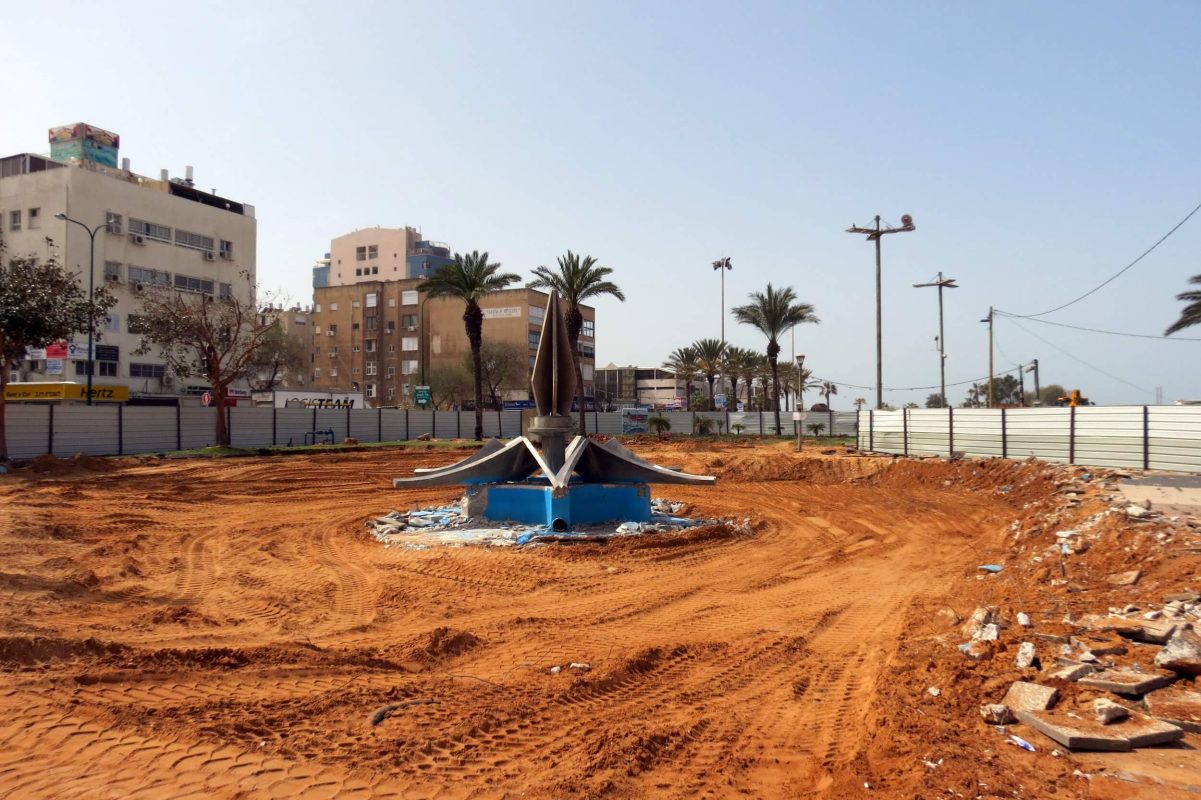 The water lily fountain after the old pool was removed