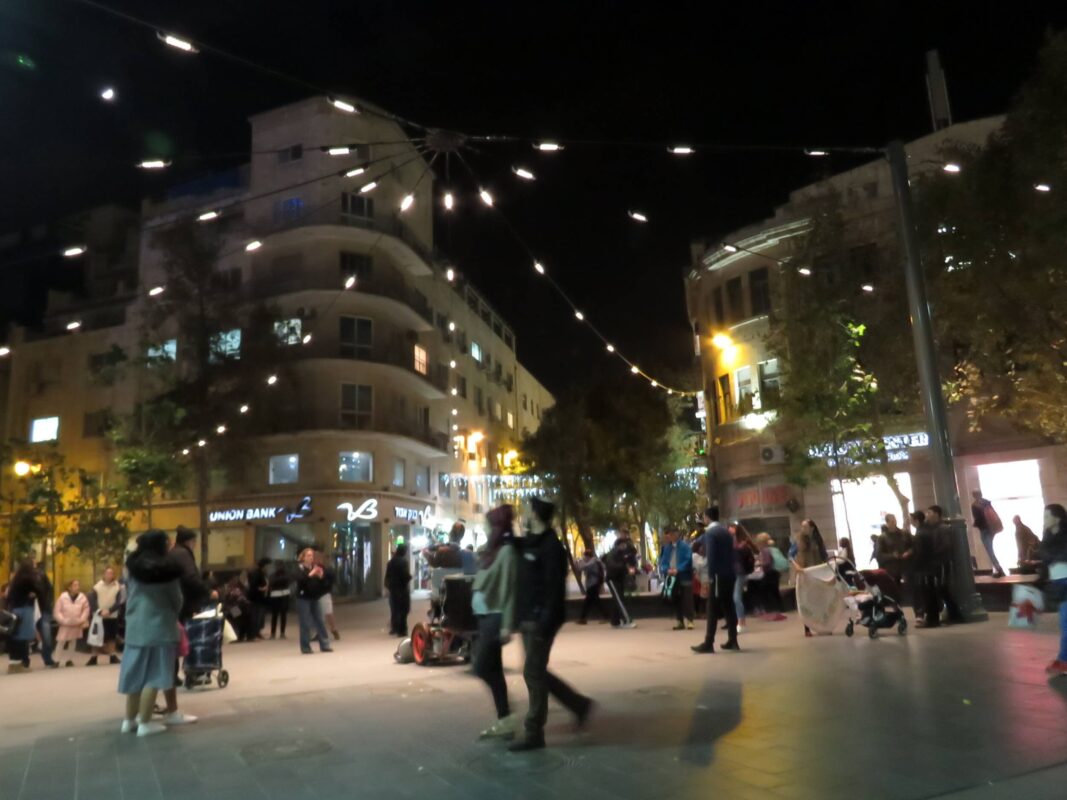 (Not) twinkling stars