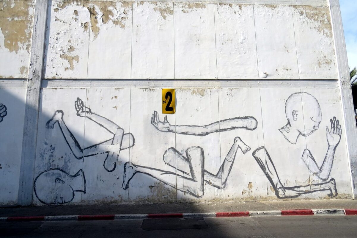 There is a band-aid there, so it's probably by Dede