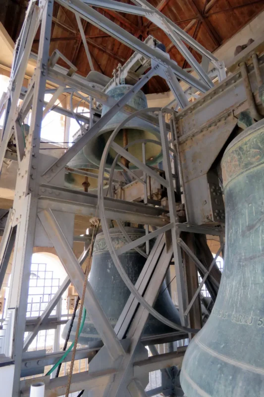 Bell ringing mechanism